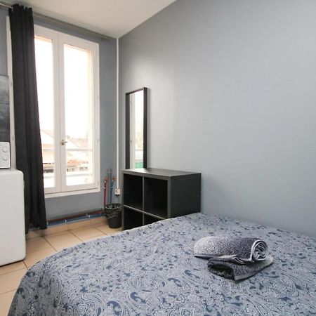 02 - Chambre Avec Lit Double Et Sdb Prive Wifi Saint-Denis  Exterior foto